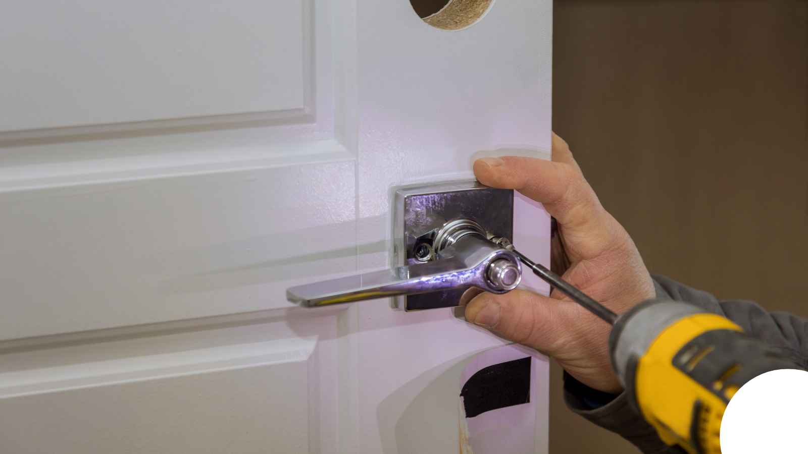 Locksmith in Nashville, TN — LaFollette Door Hardware Repair Locksmith in Nashville, TN — LaFollette Door Hardware Repair