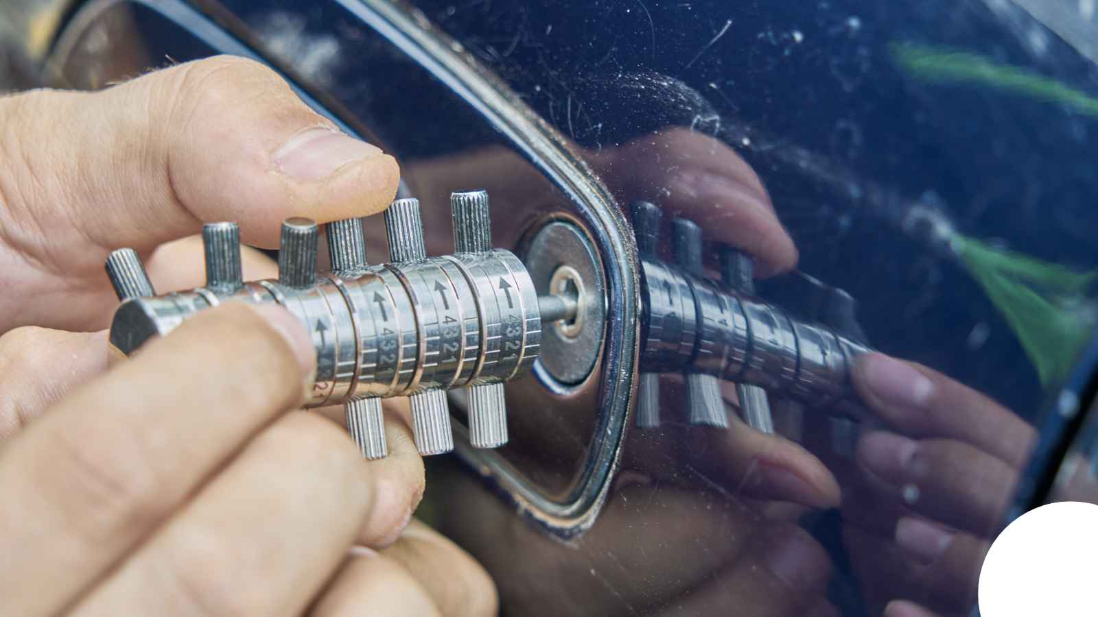 Locksmith in Nashville, TN — LaFollette Door Hardware Repair Locksmith in Nashville, TN — LaFollette Door Hardware Repair